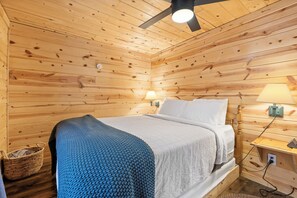 1 غرفة نوم ومكواة/لوح كي وواي فاي وملاءات أسرّة