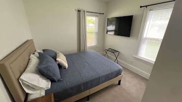 3 bedrooms, iron/ironing board, travel cot, WiFi