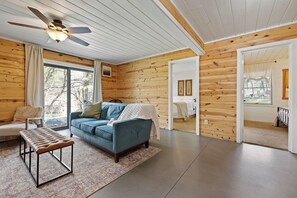 3 dormitoris, planxa i posts de planxar, wifi i roba de llit 