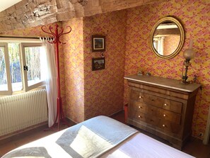 3 chambres, fer et planche Ă repasser, Wi-Fi, draps fournis