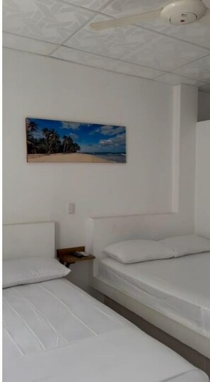 Classic-Doppel- oder -Zweibettzimmer, 2 Doppelbetten, Nichtraucher