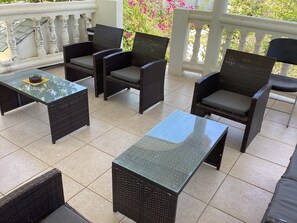 Terrace/patio - Colwins #2 For Families/Couples/Singles Sleeps 4 (Cockburn Town)