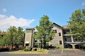 Unclassified image, 2 of 28, button - Bright 1BR Oasis at Great Rock Resort (Branson)