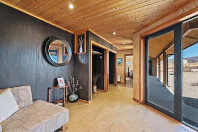 A Place in Thyme - Alexandra Holiday Home