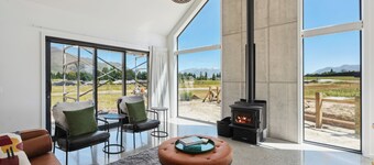 Mountain Majesty - Wanaka Holiday Home