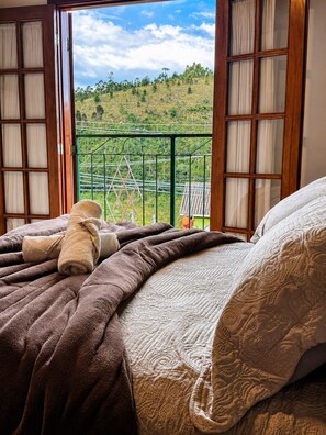 Deluxe Suite, Mountain View | Desk, free WiFi - Pousada D Paula (Campos do Jordão)
