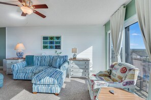 TV - Best Balcony Views - Moondrifter 201- Free Beach Chairs! (Panama City)
