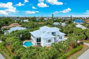 Exterior - Sanibel 6 bedroom Luxury Home with Pool,One Block from Beach,Pier and Canal View (Sanibel)
