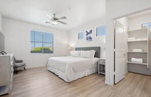 2 chambres, bureau, fer et planche à repasser, Wi-Fi gratuit