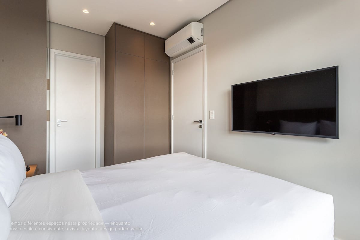 Business Apartment | In-room safe, laptop workspace, free WiFi, bed sheets