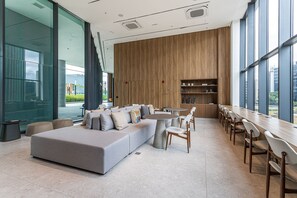 Family Apartment | Interior - AV.NU by Viva - Residencial Alto Padrão próximo a Business Center na Nações Unidas. (São Paulo)