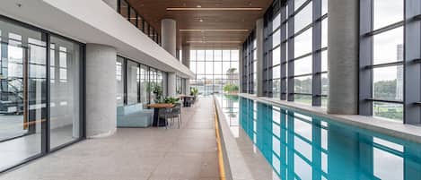 Innenpool, Außenpool