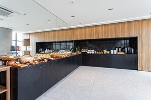 Family Apartment | Dining - AV.NU by Viva - Residencial Alto Padrão próximo a Business Center na Nações Unidas. (São Paulo)