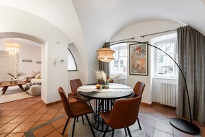 تناول الطعام