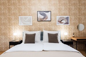 4 bedrooms, desk, iron/ironing board, free WiFi