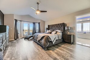 6 soveværelser, skrivebord, strygejern/strygebræt, Wi-Fi