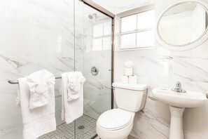 Departamento, 2 habitaciones | Baño