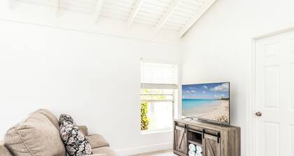 Tropical Bottle Creek Apts & Parking