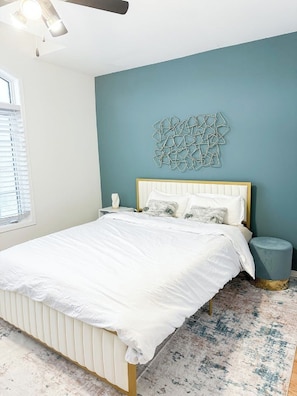5 bedrooms, in-room safe, desk, iron/ironing board