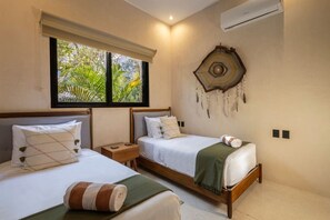 3 bedrooms, iron/ironing board, WiFi