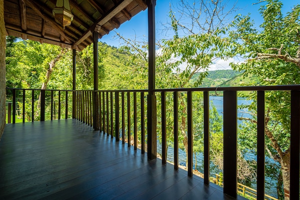 Iron/ironing board, free WiFi