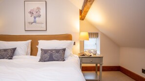 5 Schlafzimmer, Bügeleisen/Bügelbrett, Reisekinderbett, kostenloses WLAN
