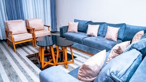 TV - Experience Kigali/Rwanda Like a Local with Kadoo (Kigali)