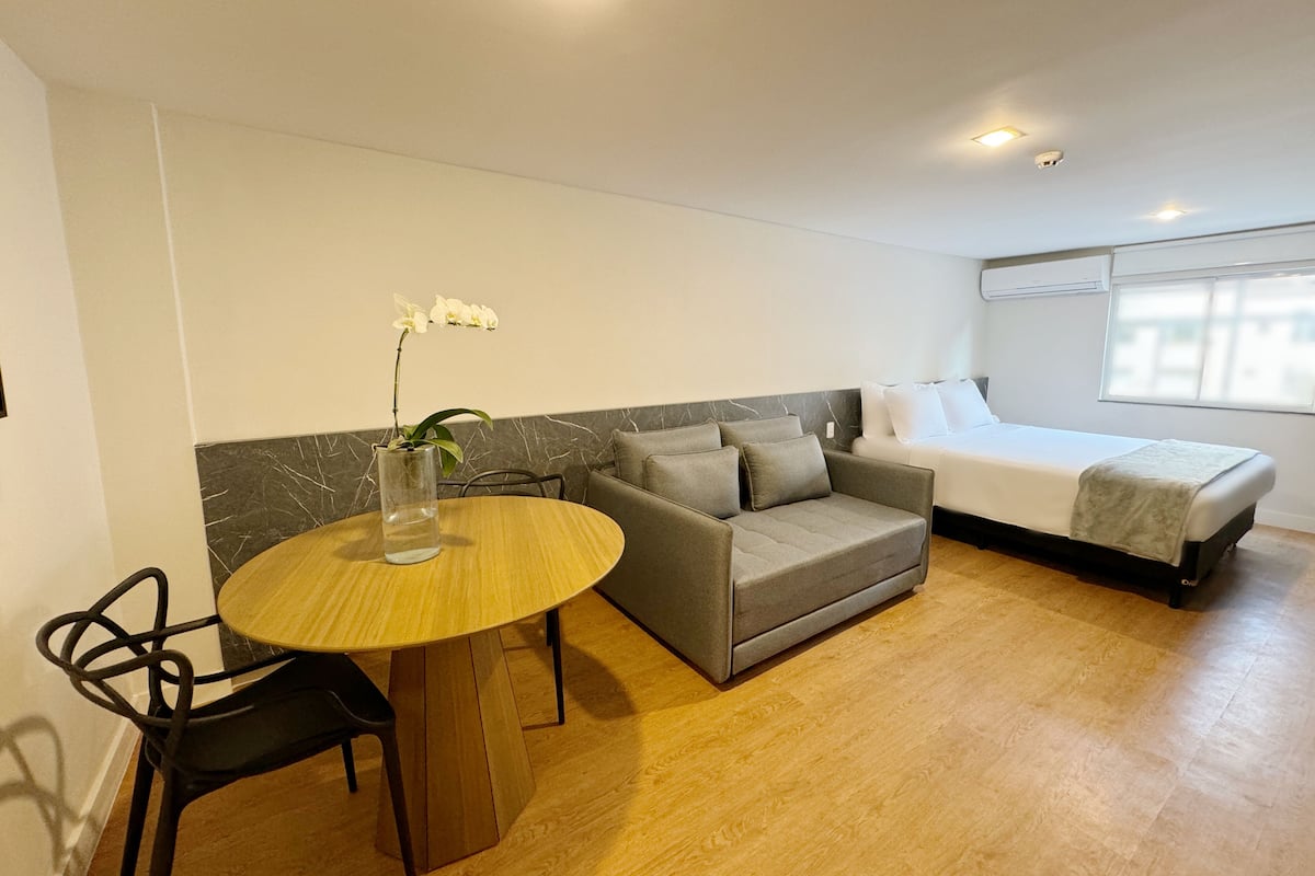 Junior-Suite | 1 Schlafzimmer, Zimmersafe, kostenloses WLAN