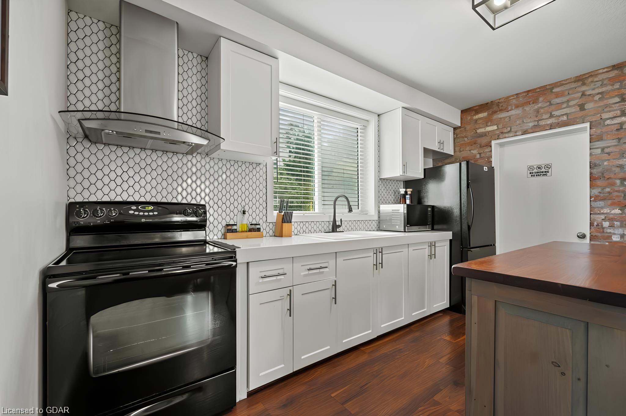 冰箱、微波炉、烤箱、炉灶