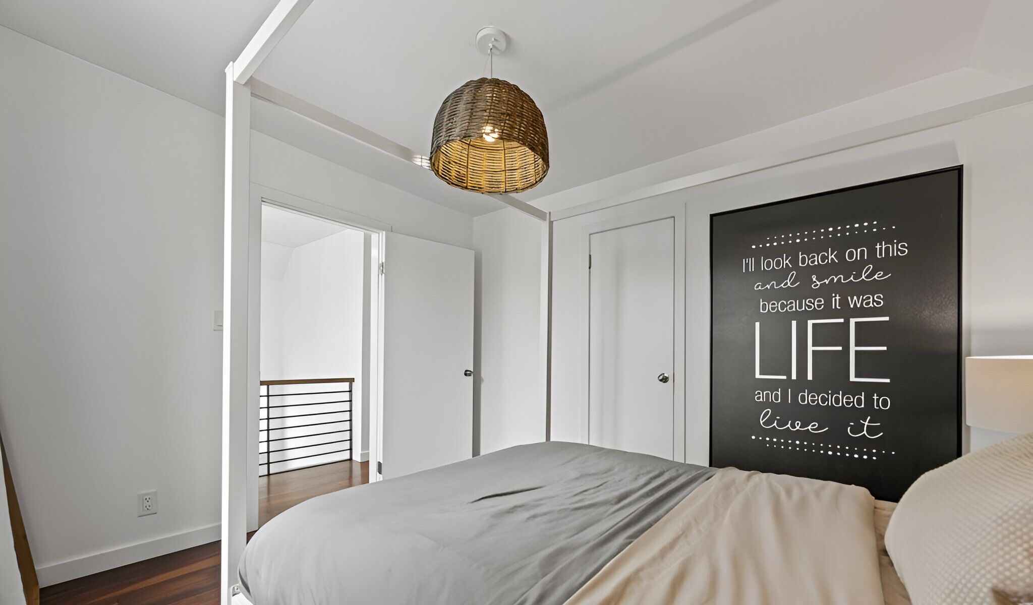 4 bedrooms, desk, iron/ironing board, travel cot