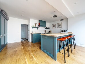 Fridge, microwave, oven, dishwasher - Stunning 3 Bed + Parking in Leafy North Oxford - Pass the Keys (Oxford)