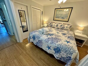 1 bedroom, desk, iron/ironing board, WiFi - Coastal Getaway: Oceanview Condo in Hilton Head (Hilton Head Island)