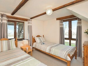 3 bedrooms, free WiFi, bed sheets