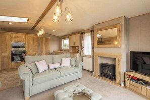 Fernseher, Kamin, Arbeitsbereiche