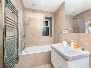 Towels - No. 2 Sunnyside Apartments (Woolacombe)