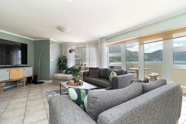 Beachfront Villa Sea Breeze ,Hout Bay - Le cap