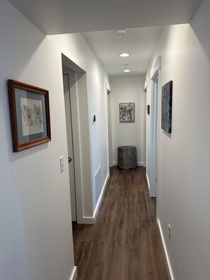 Interior - Walk to UVA,breweries, live music, restaurants, parking, fenced yard. (Charlottesville)