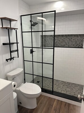 Shower, hair dryer, towels, soap - Walk to UVA,breweries, live music, restaurants, parking, fenced yard. (Charlottesville)