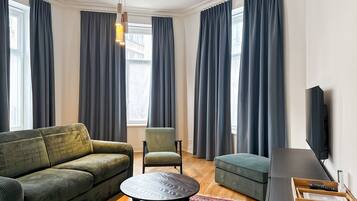 Appartement, 2 slaapkamers, uitzicht op de stad | Woonkamer