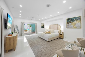 11 habitaciones, tabla de planchar con plancha, wifi y ropa de cama