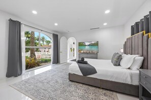 11 quartos, ferros/tábuas de passar roupa, Wi-Fi, roupa de cama