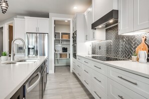 Fridge, microwave, stovetop, dishwasher - Furnished Hot Tub Patio: Utah Escape 30 Mi to Zion (Hurricane)