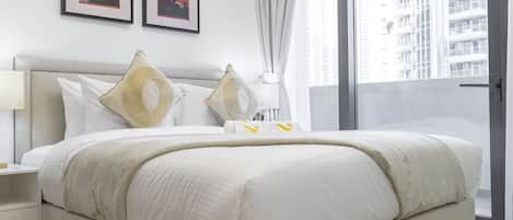 4 slaapkamers, een bureau, een strijkplank/strijkijzer, gratis wifi