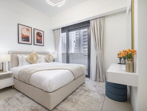 4 chambres, bureau, fer et planche à repasser, accès au Wi-Fi (inclus)