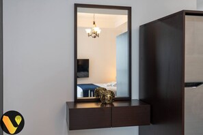 1 bedroom, desk, iron/ironing board, WiFi