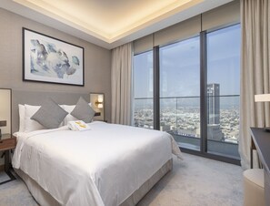 2 bedrooms, iron/ironing board, WiFi