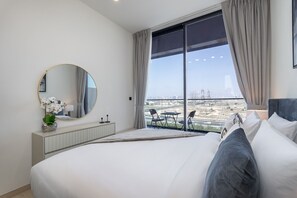 1 habitación, escritorio, tabla de planchar con plancha y wifi