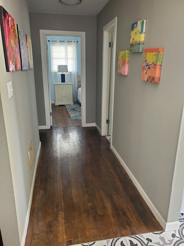 Cozy apartment in charming Perryton with WiFi, AC