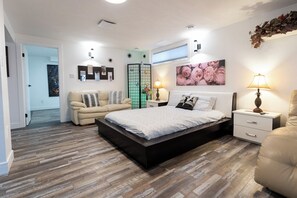 5 bedrooms, iron/ironing board, WiFi, bed sheets