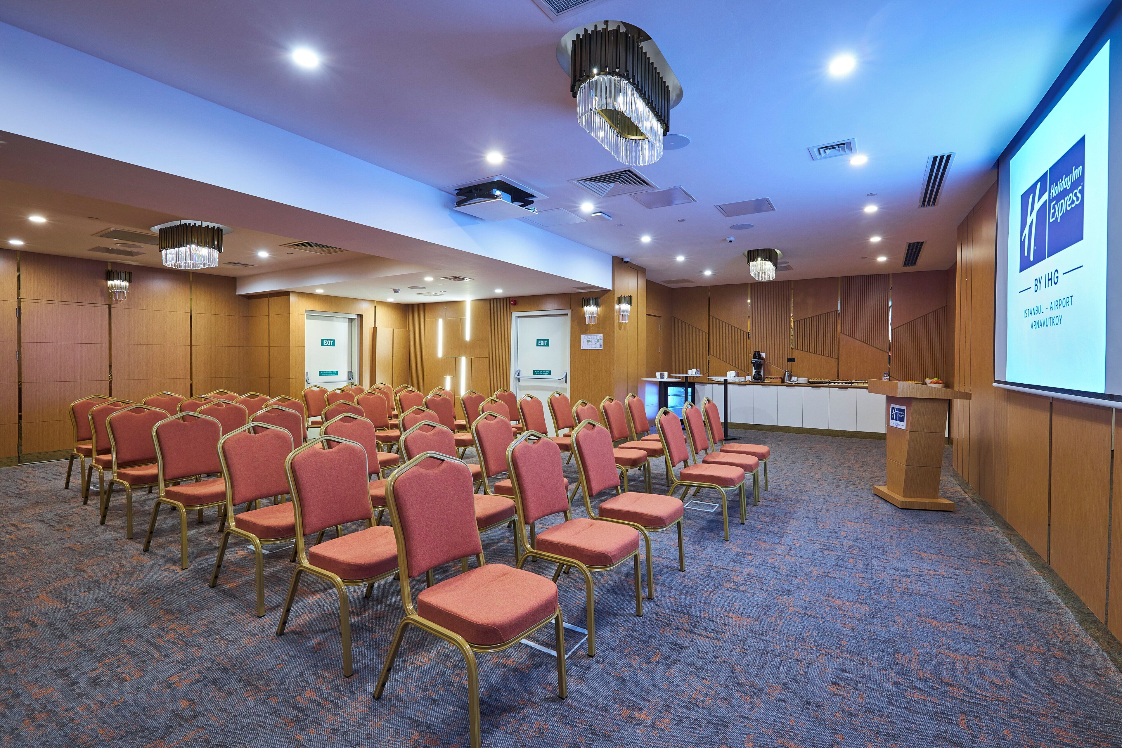 Foto - Holiday Inn Express Istanbul - Airport Arnavutköy